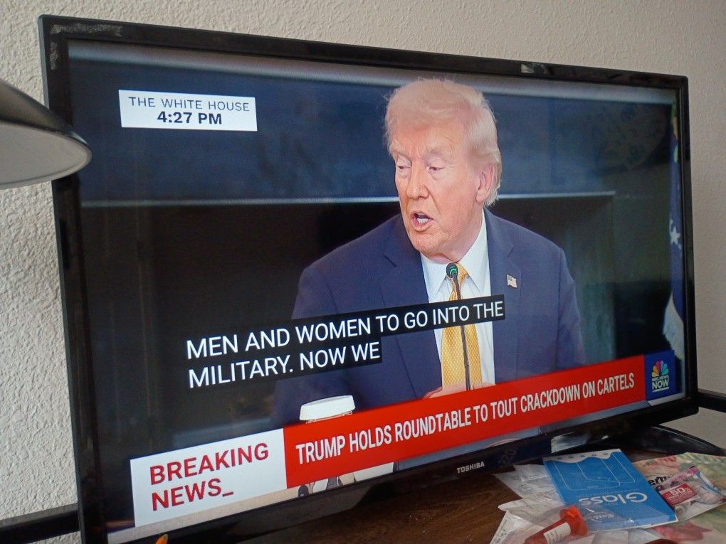 32inch Toshiba Smart Amazon Fire TV with Alexa remote