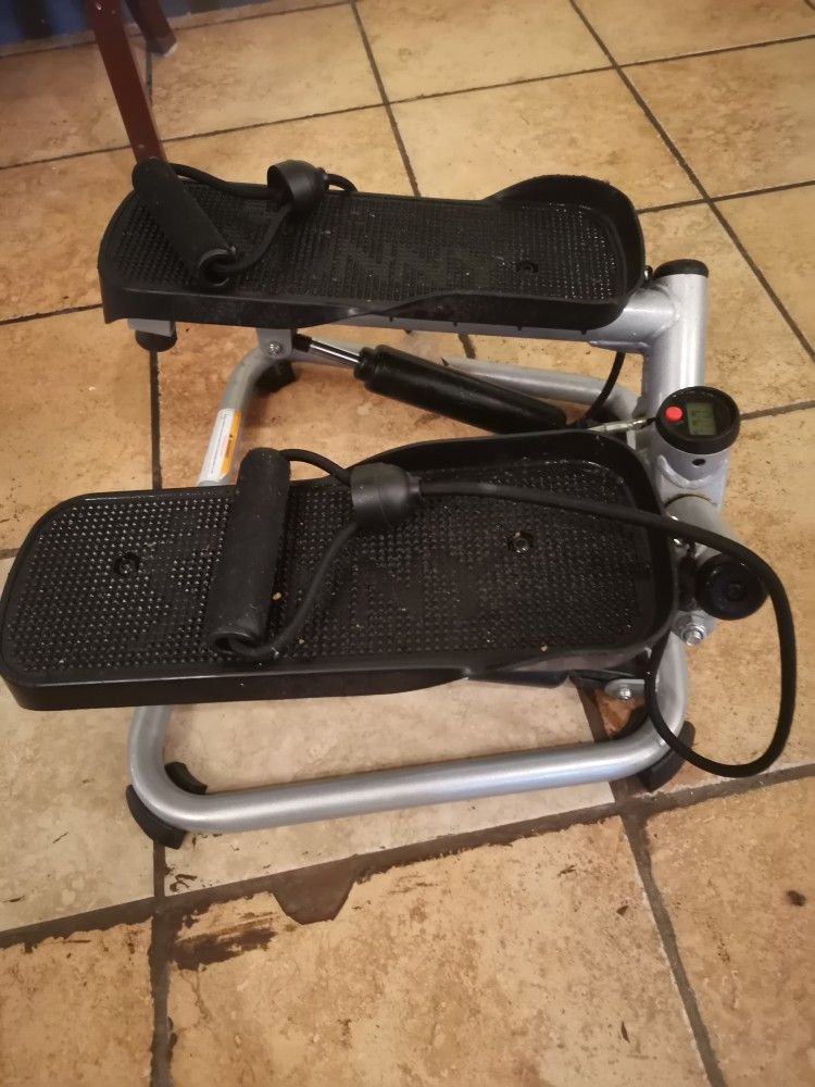 Fitness Twist Stepper Machine