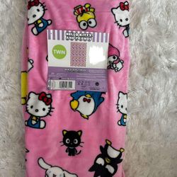 BRAND NEW: Hello Kitty Plush Blanket