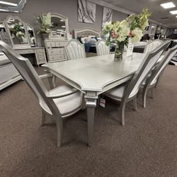 7 Pc Dining Table 