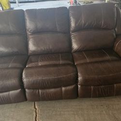 Reclining leather sofa in good condition