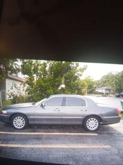 2006 Lincoln Town Car