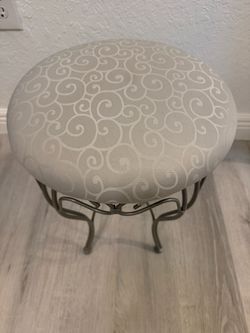 Round Upholstered Vanity Stool