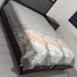 Bedroom Set / Juego De Cuarto QUEEN