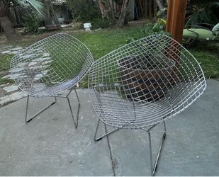 Pair of Mid Century Bertoia-Style Chrome Diamond Lounge Chairs