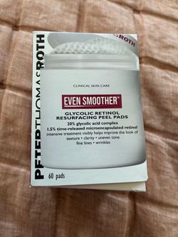 New Peter Thomas Roth Even Smoother Glycolic Retinol Resurfacing Peel Pads