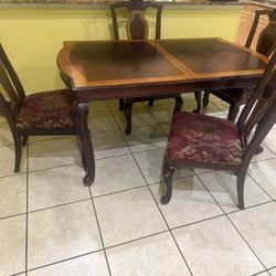 table with 4 chairs