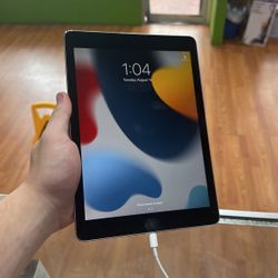 iPad Pro 9.7 Inch 128gb Wifi Only Used Silver Ready To Go 