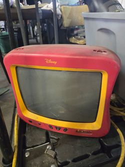 Disney CR T.V./ yellow ft.