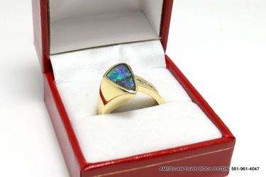 Freeform Opal & Round Diamonds Ring 18K Yellow Gold Size 8 1/4  Pre owned. 