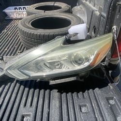 2016 Nissan Altima Headlights