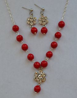 Natural red magnesite stone flower necklace earring set