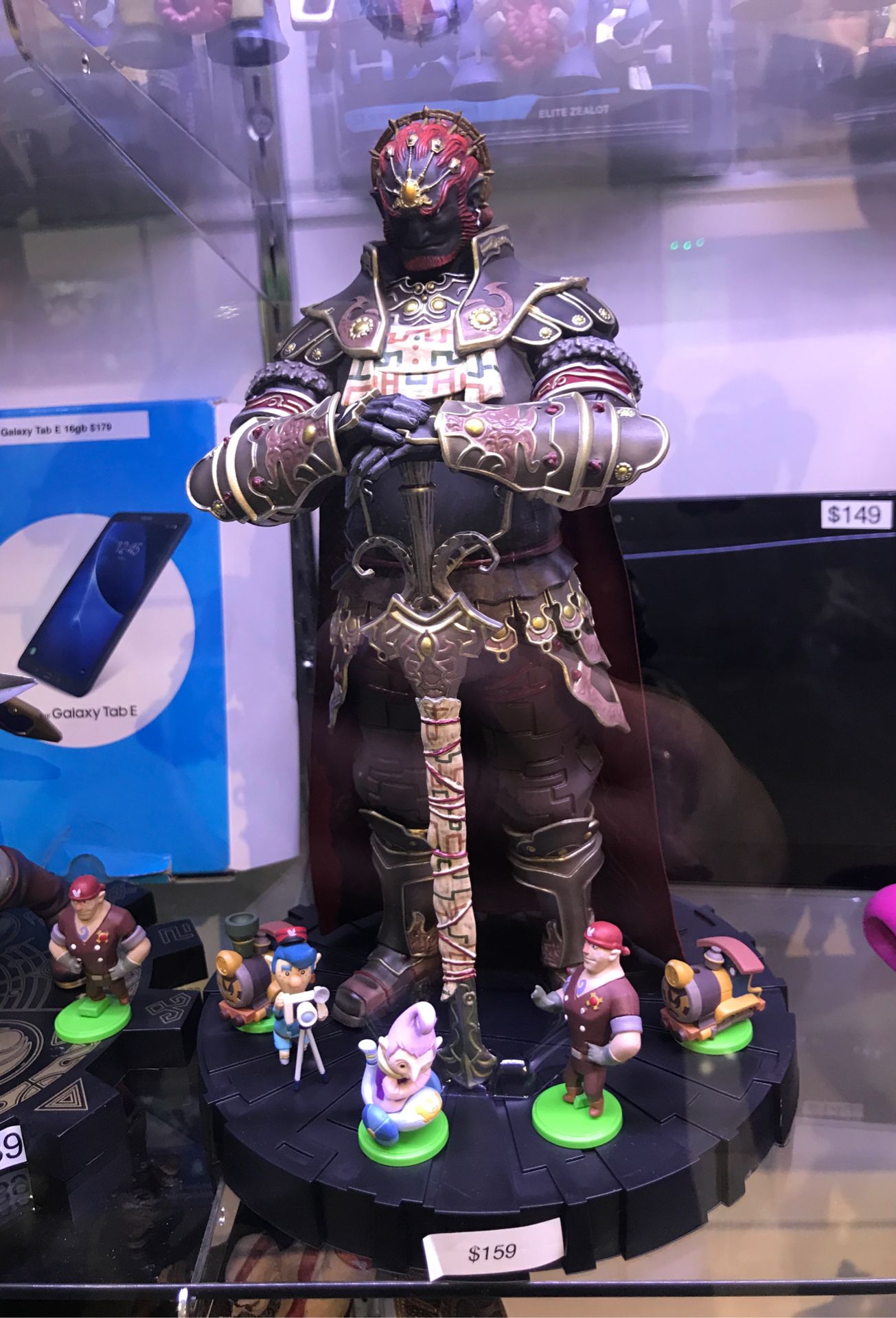 Gannon statue