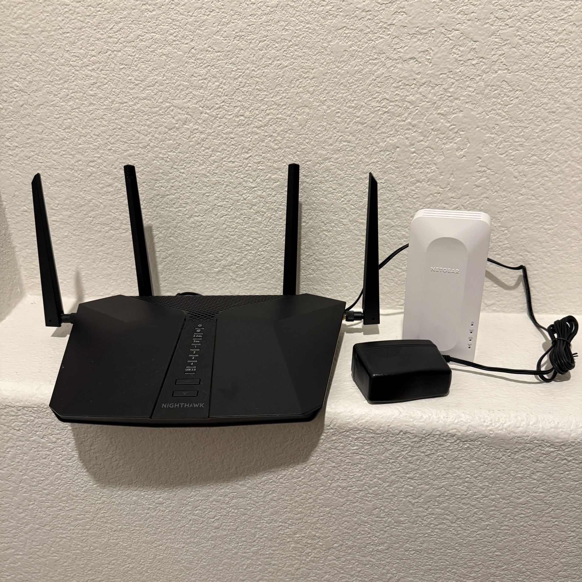 Netgear Nighthawk 5-Stream Dual-Band Gigabit Router + Mesh Range Extender