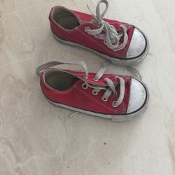 Converse Kids. Size 7. Red. Great Condition $10