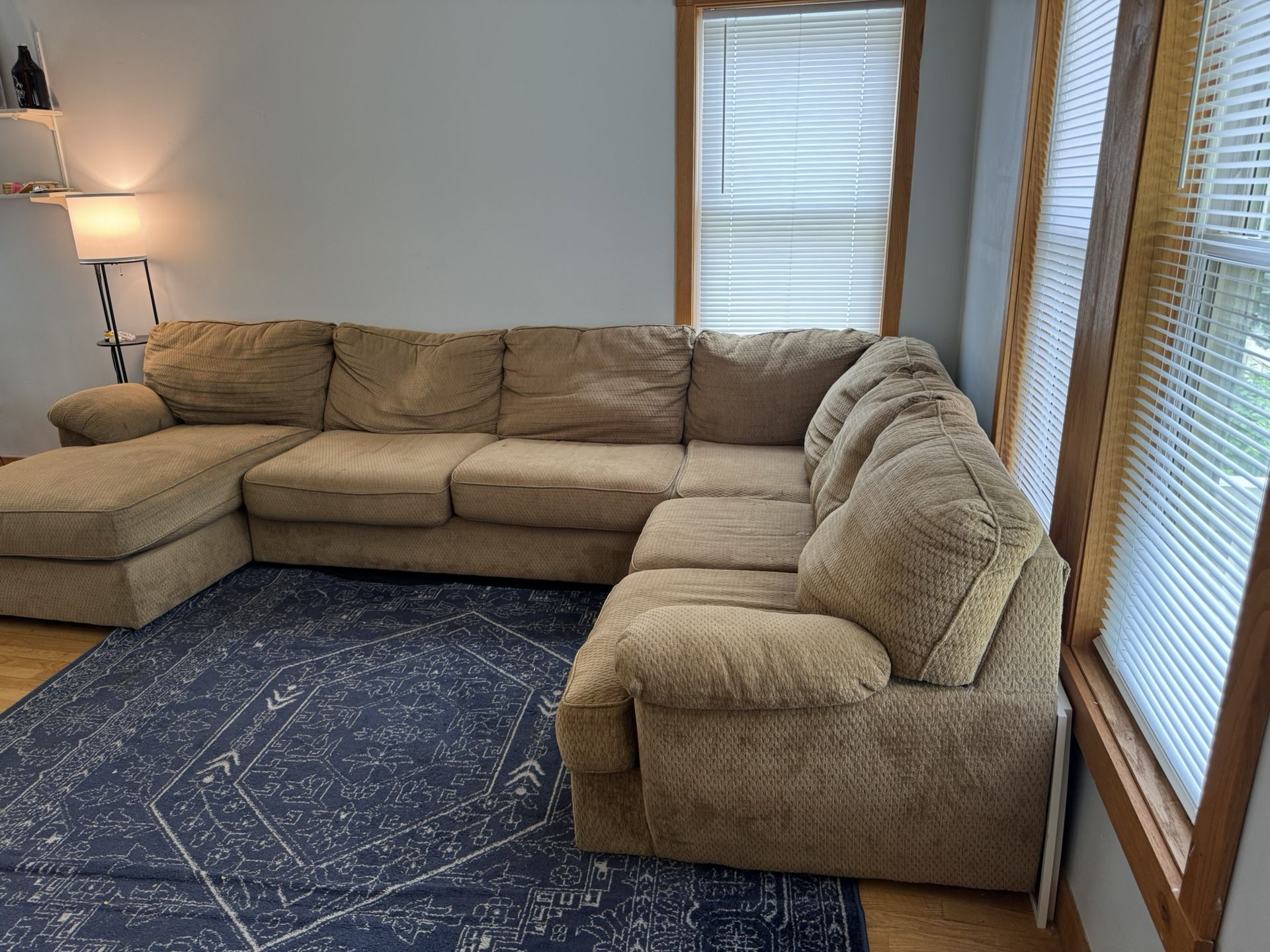 (Delivery 🚚 Available)U Shaped Sectional Couch With Chaise 