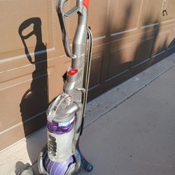 Dyson DC25 Vacuum 