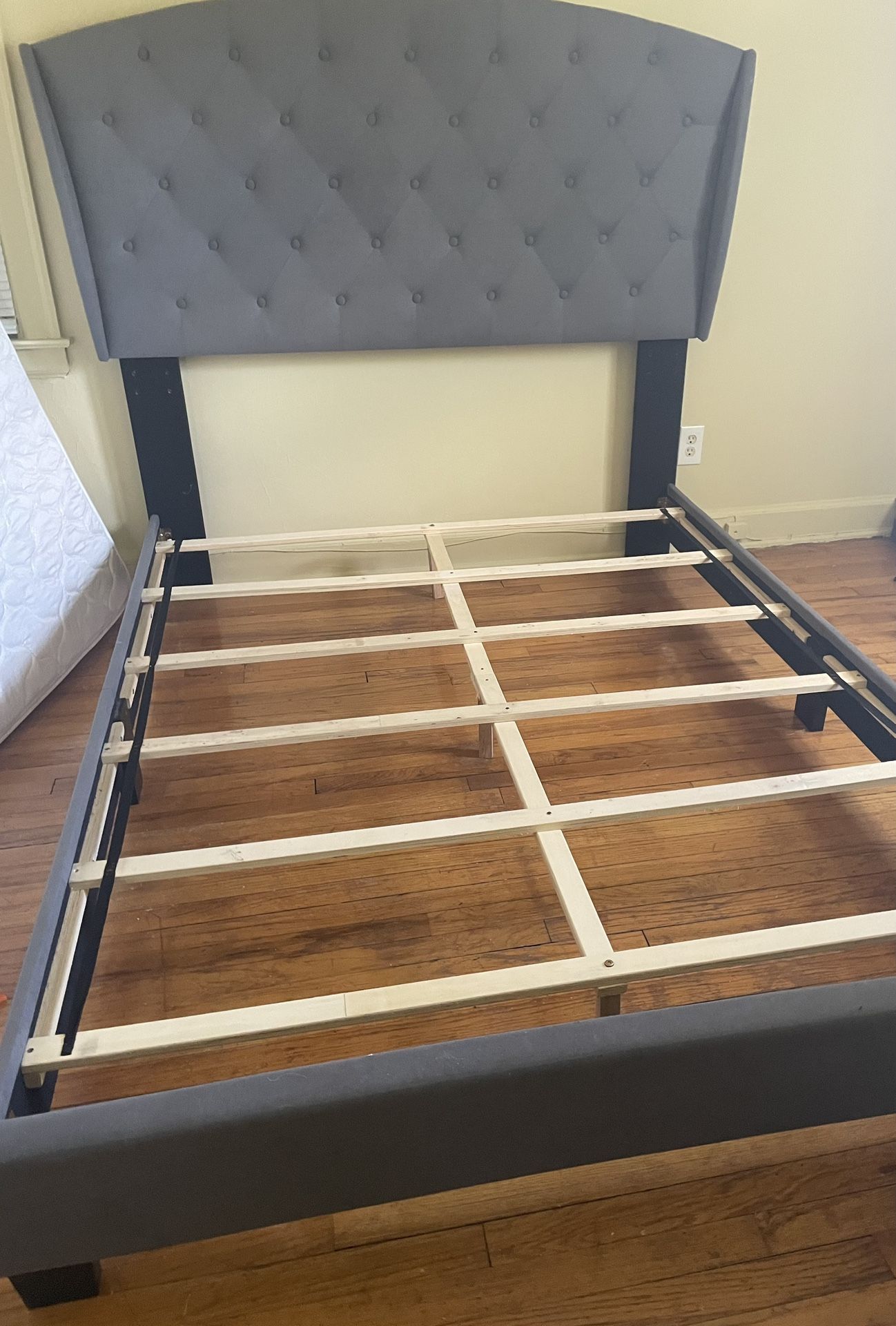 Queen Platform Bed