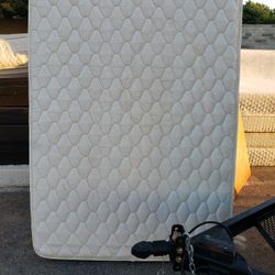 Full Size Mattress And Box Spring 