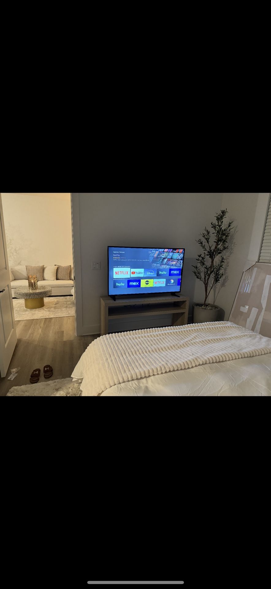 42 Inch Insignia Tv