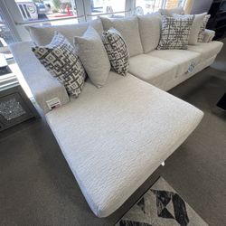 Cozy Beige Sofa Chaise $2399💛