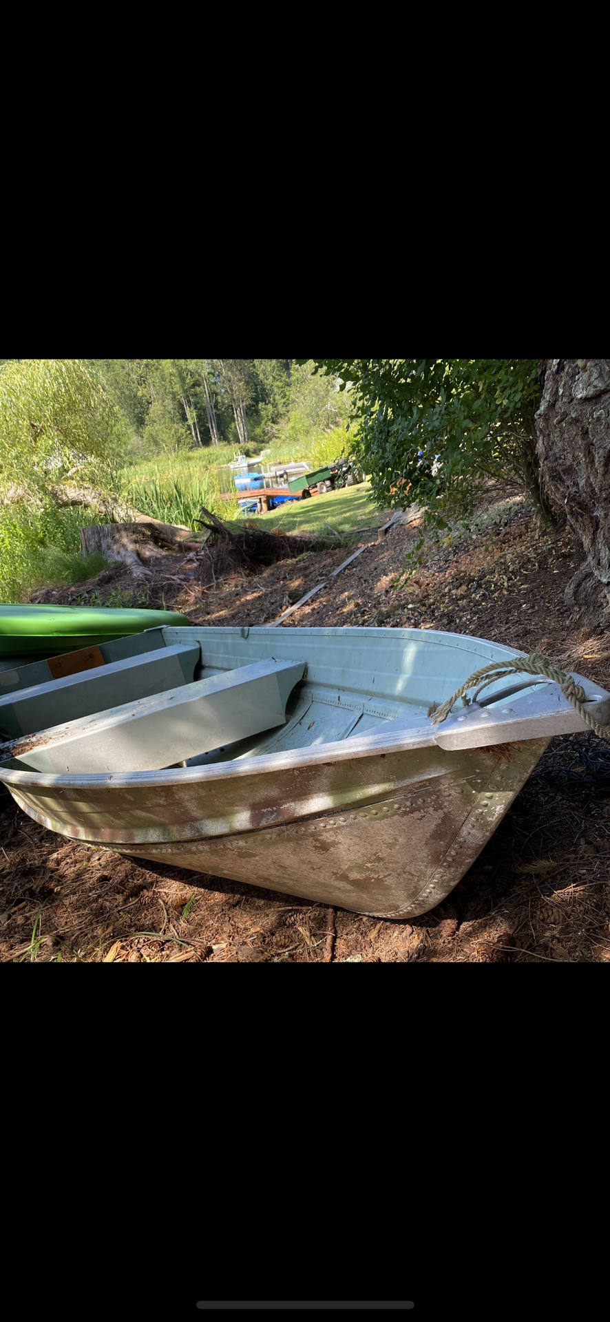 Fishing boat camouflage three seats 10 feet $600