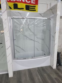 Bathtub & Glass Doors