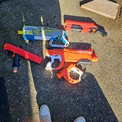 5 Nerf Guns