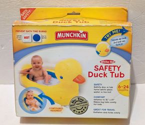 NEW MUNCHKIN Baby Bath White Hot Safety Duck Tub 6-24Mo / 31x19in