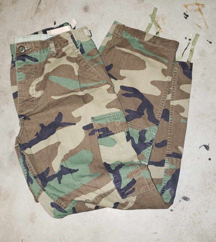 NEW VINTAGE UNITED STATES OF AMERICA USA MILITARY ARMY WEATHER FIELD PANT UNIFORM BOTTOM WOODLAND CAMOUFLAGE CAMO GEAR MEDIUM SHORT