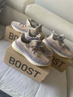 Adidas Yeezy 350 V2 Sneakers (Ash Pearl) - Brand New