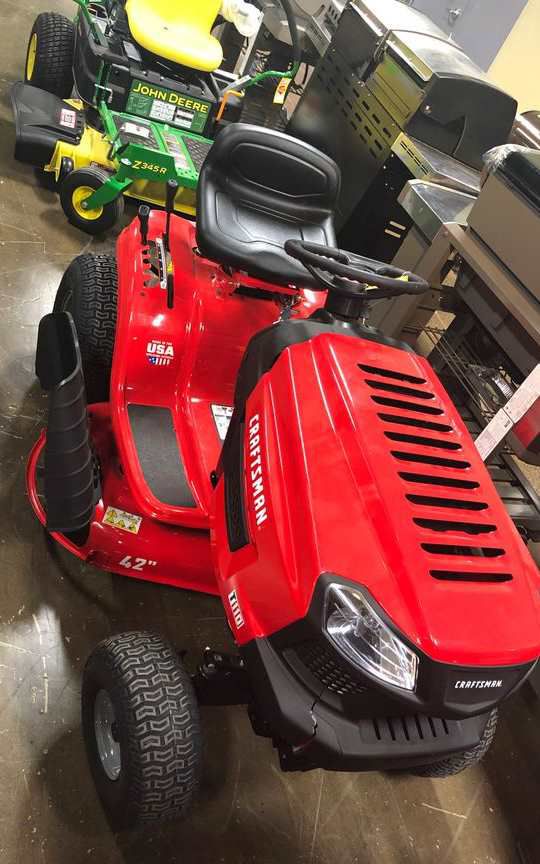 Brand New CRAFTSMAN T110 17.5-HP Manual/Gear 42-in Riding Lawn Mower