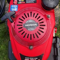 Simpson  3000 PSI 2.4GPM Gas Powered Pressure Washer