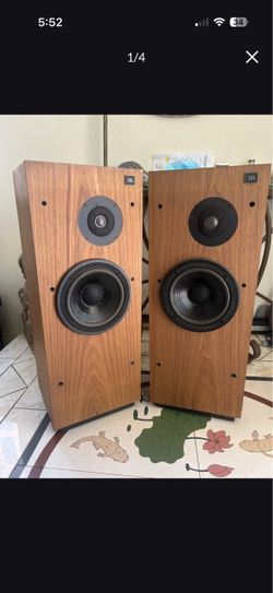 JBL  l60 Floor Standing Speakers Pair