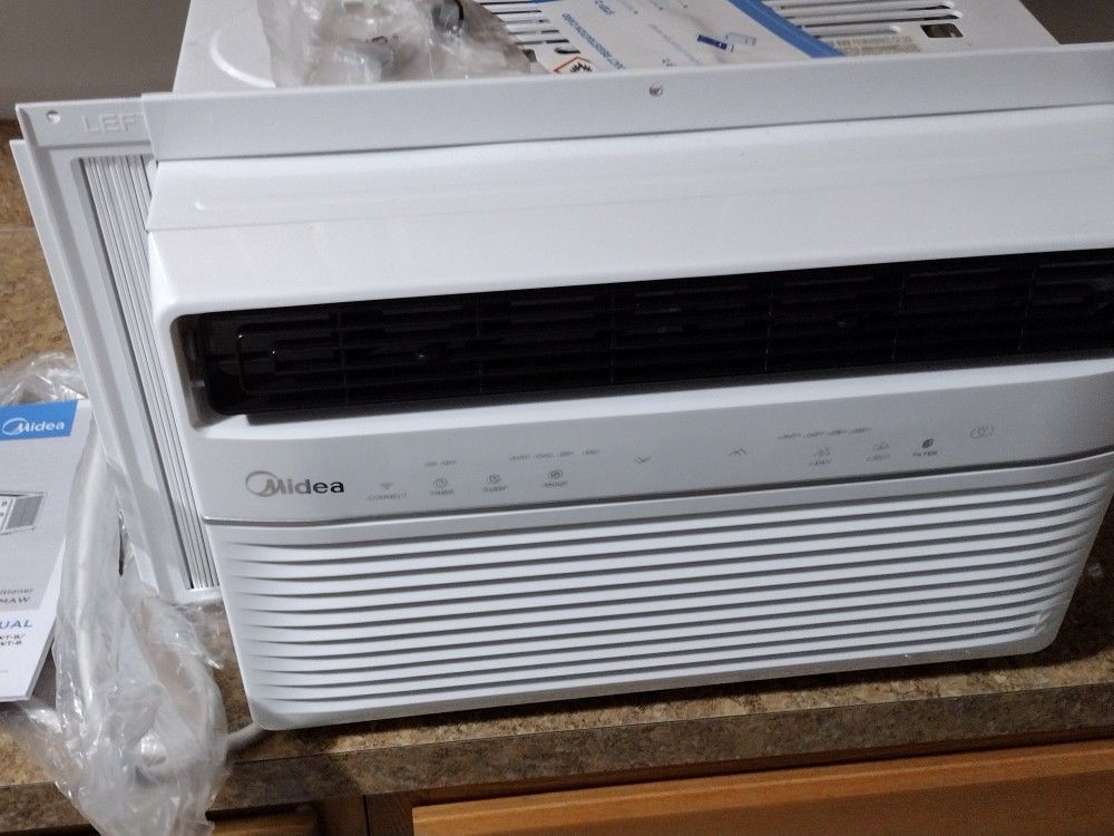 8000 BTU Window Air Conditioner. WiFi And Remote
