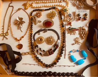 Jewelry lot