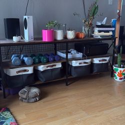 TV Stand/Entertainment Center 