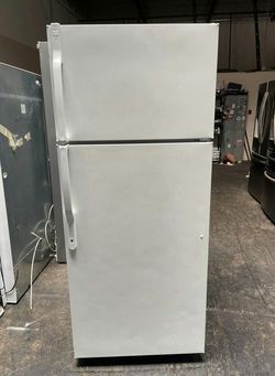 White Top Mount Refrigerator - Energy Efficient
