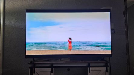 75" QLED Hisense Smart TV