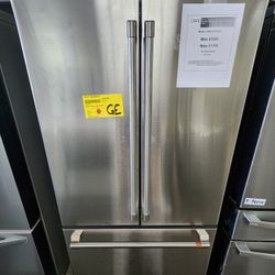 23.1cu.ft.Smart.French DoorRefrigerator in Stainless Steel CounterDepth And ENERGY STAR
