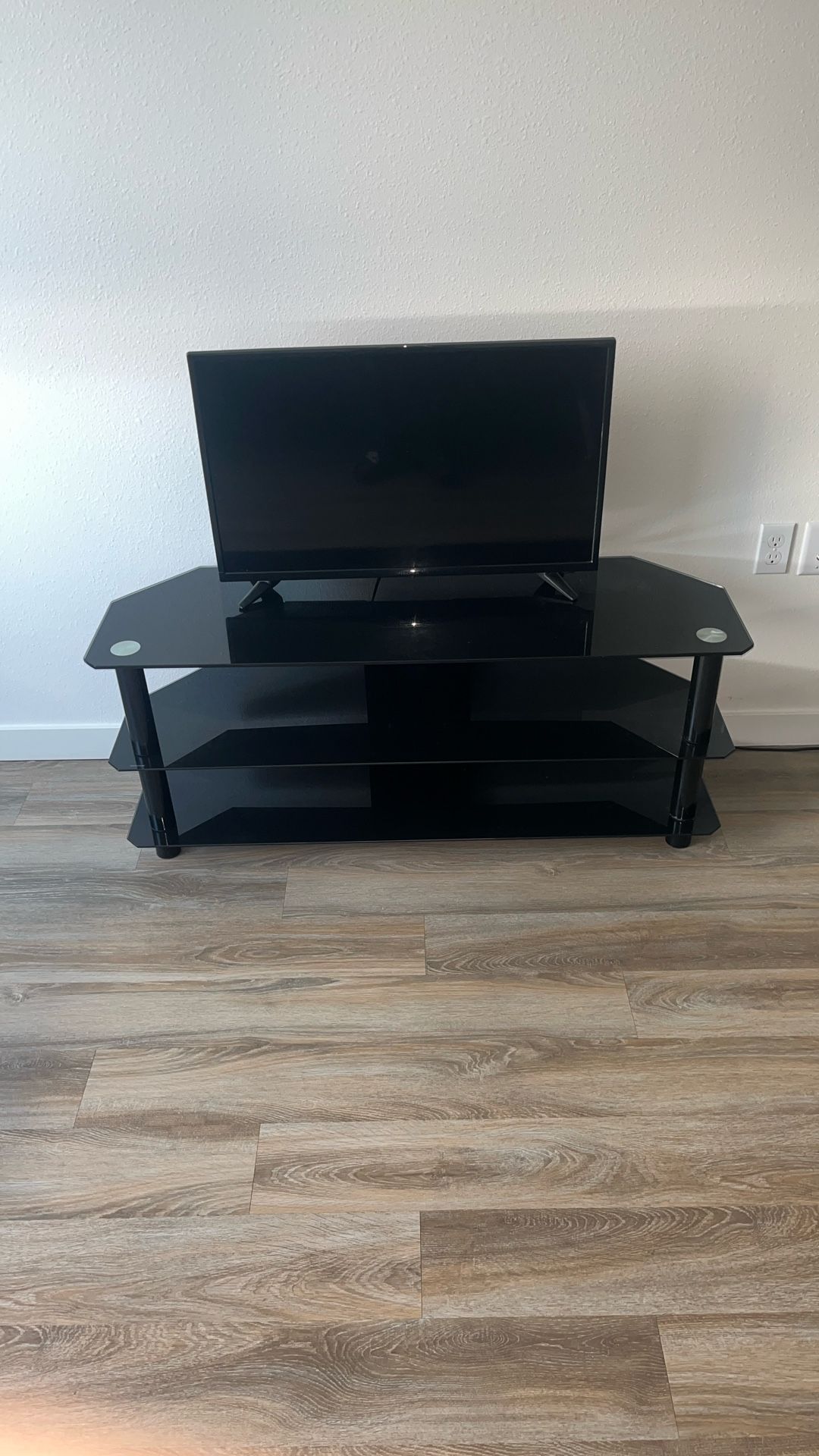 INSIGNIA LED SMART TV And TV STAND