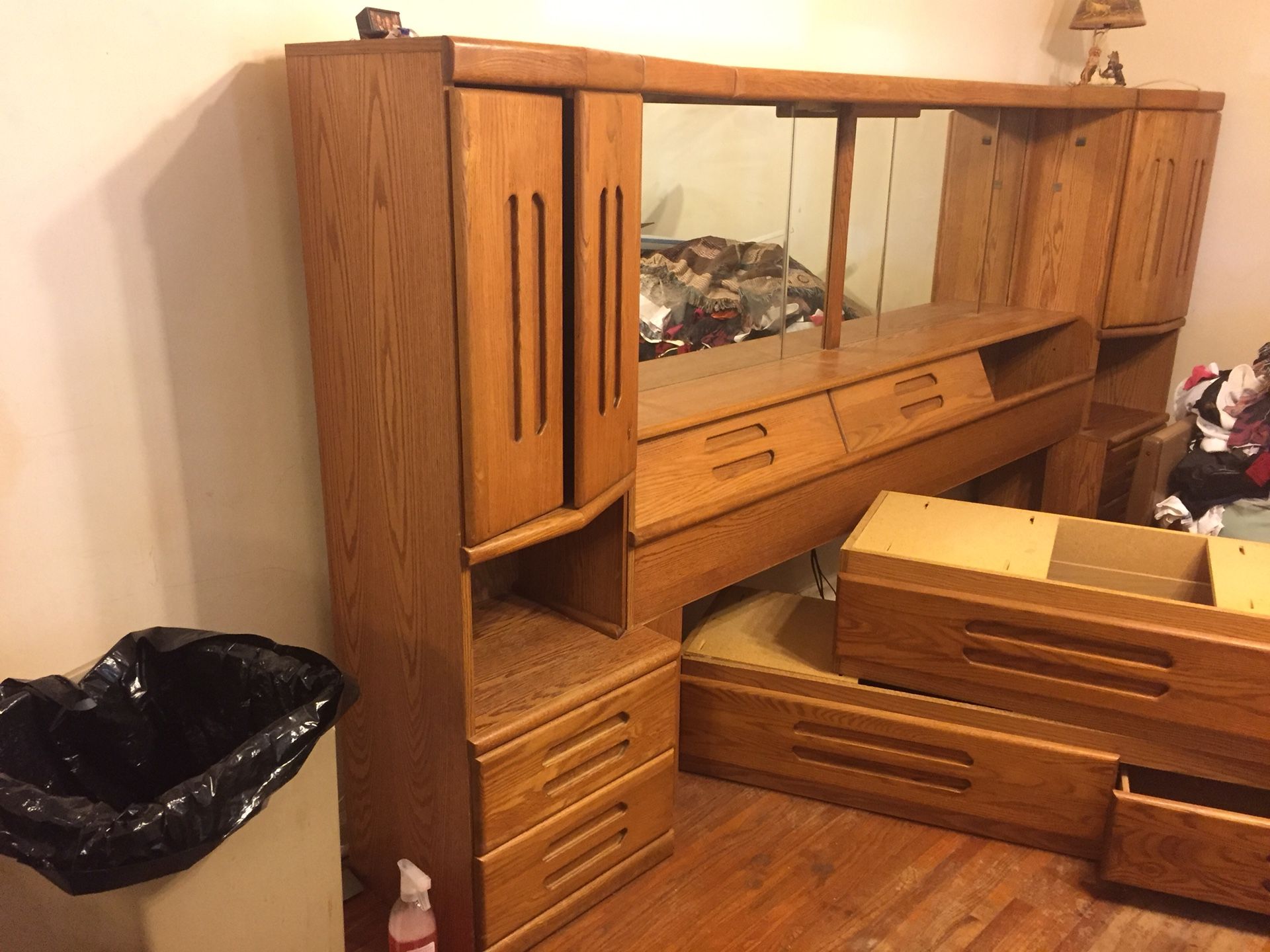 Orman Grubb Company Solid Oak Bedroom Kingsize Furniture Negotiable
