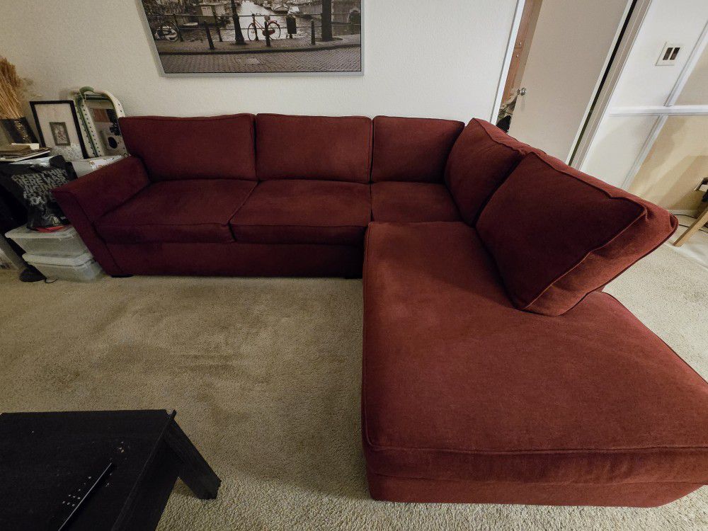 Red Sectional Sofa With Chaise & Full Sleeper 