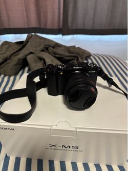 BRAND NEW Fujifilm X-M5