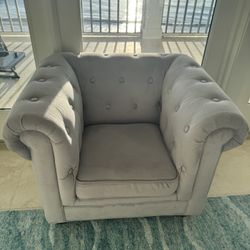 Kids Tufted Grey velvet Chair Great Condition 