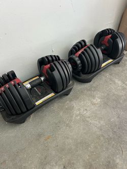 Bowflex SelectTech Adjustable Dumbbells – Pair w/ Bases