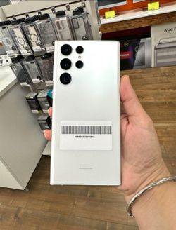 Samsung Galaxy S22 Ultra,  Factory Unlocked,  Excellent Condition.  Like New 