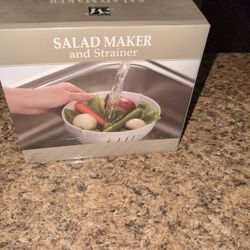 Salad Maker And Strainer