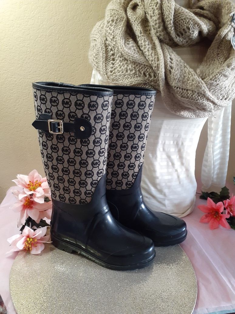 Michael Kors monogrammed rain boots size 6