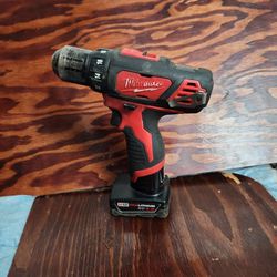Milwaukee M12 3/8 Drill/Driver Tool And Battery Only
